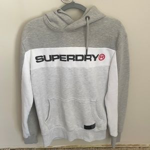 Men’s super dry hoodie.